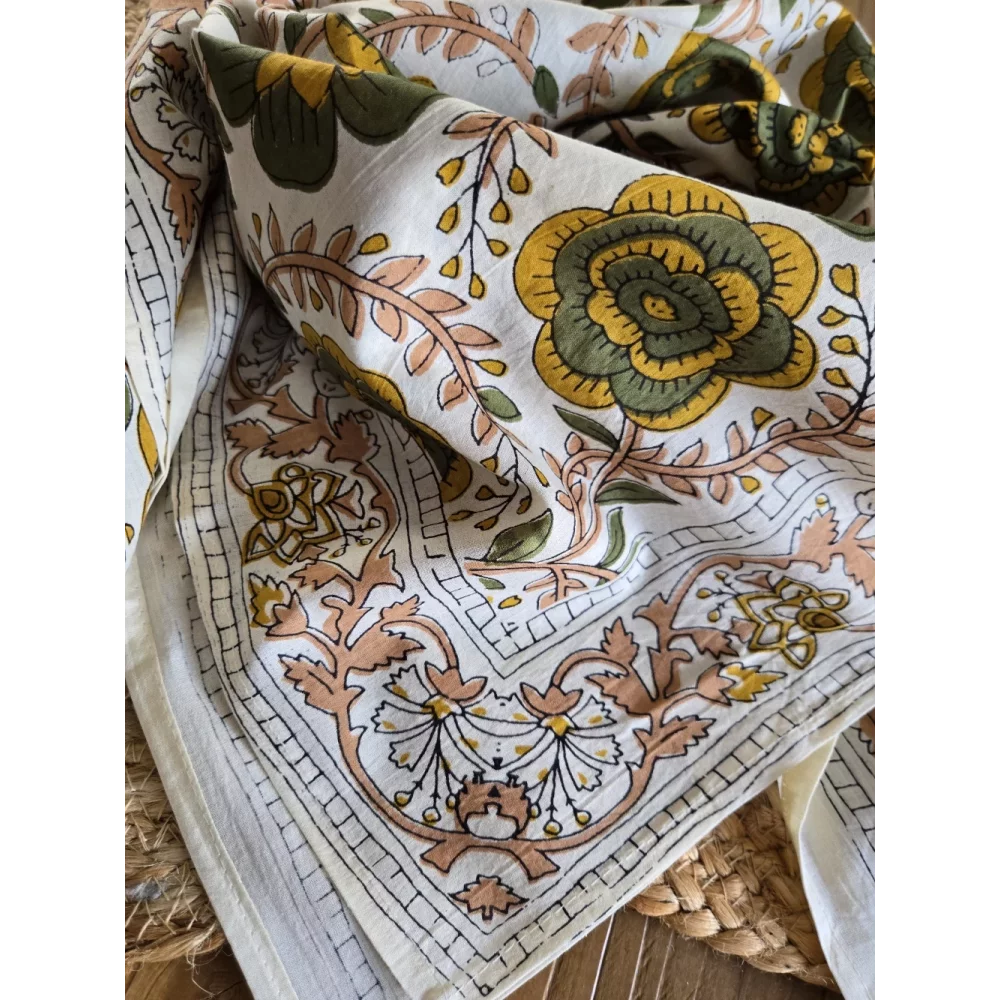 Foulard carré coton fleurs kaki et taupe