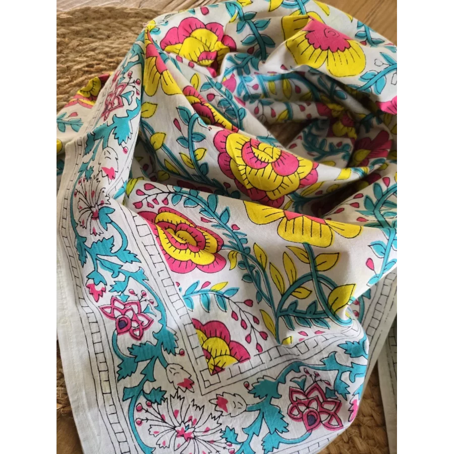 Foulard carré coton fleurs fuchsia jaune et turquoise