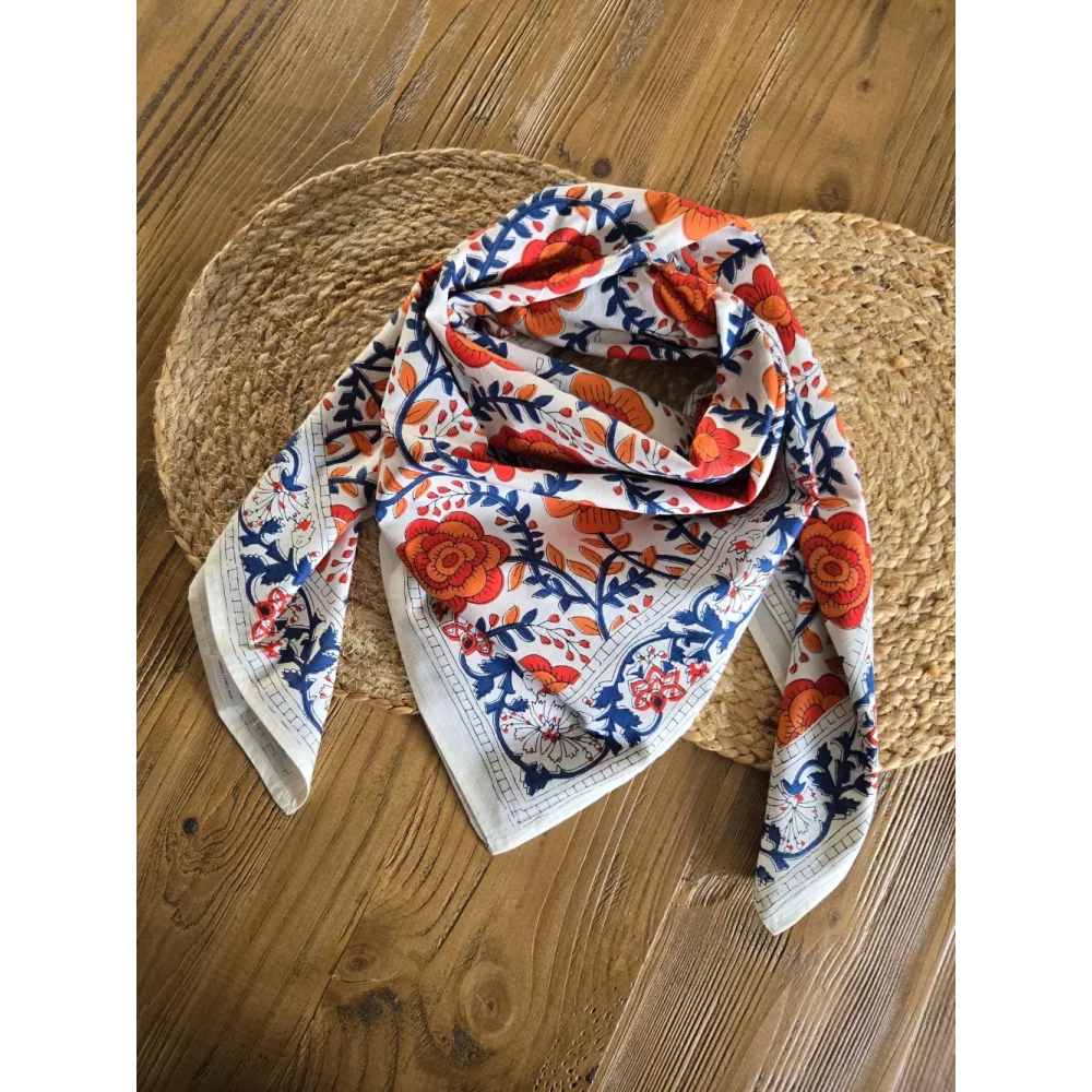 Foulard carré coton fleurs orange et marine