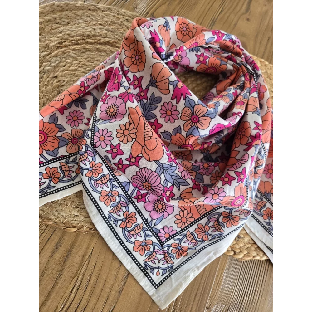 Carré coton fleurs rose corail