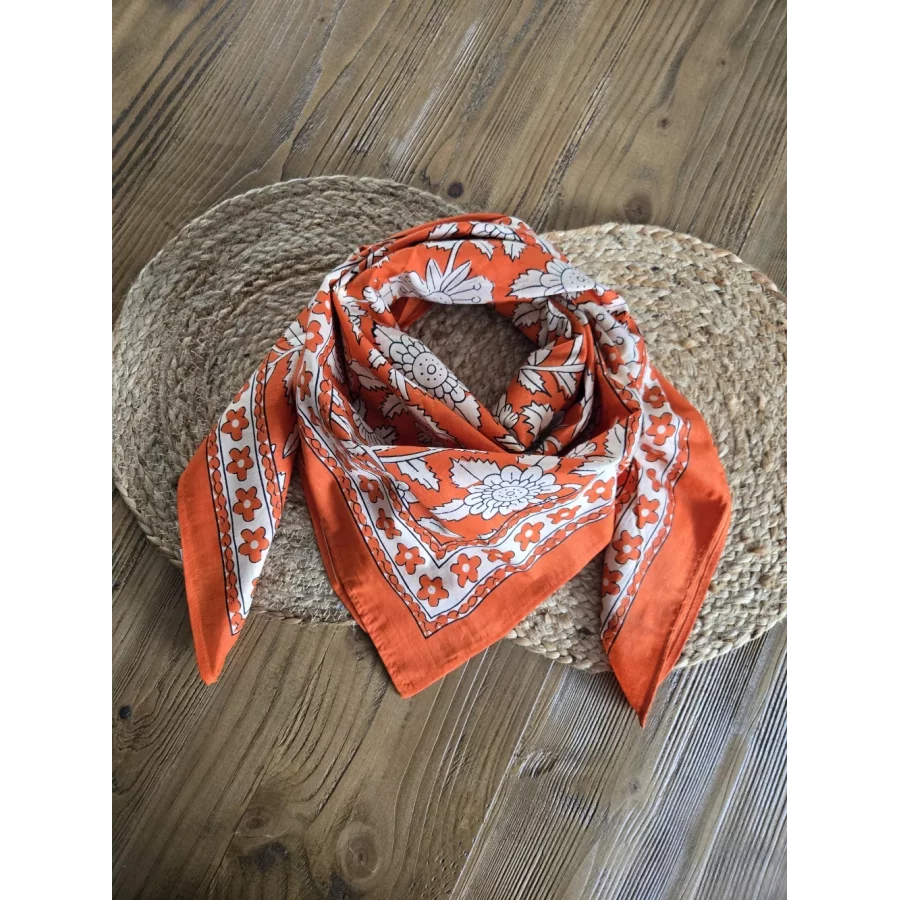 Foulard carré en coton orange