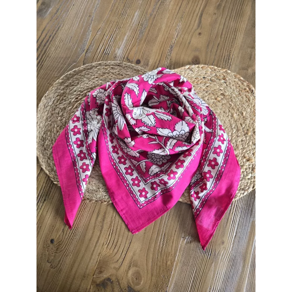 Foulard carré en coton fuchsia