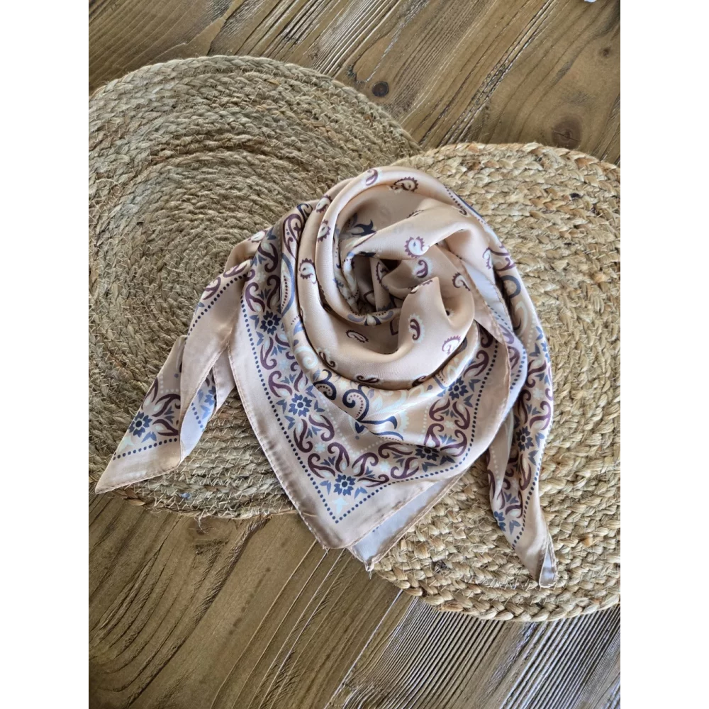 Foulard carré soyeux bandana abricot