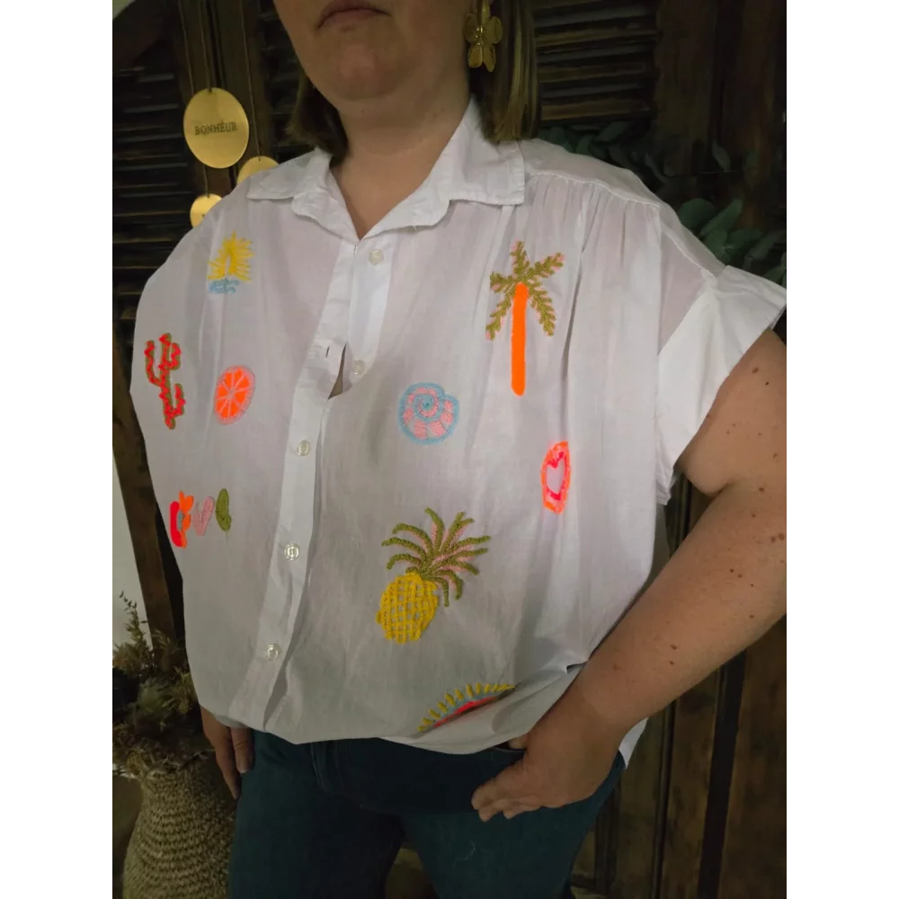 Chemise Angeline blanche broderies colorées