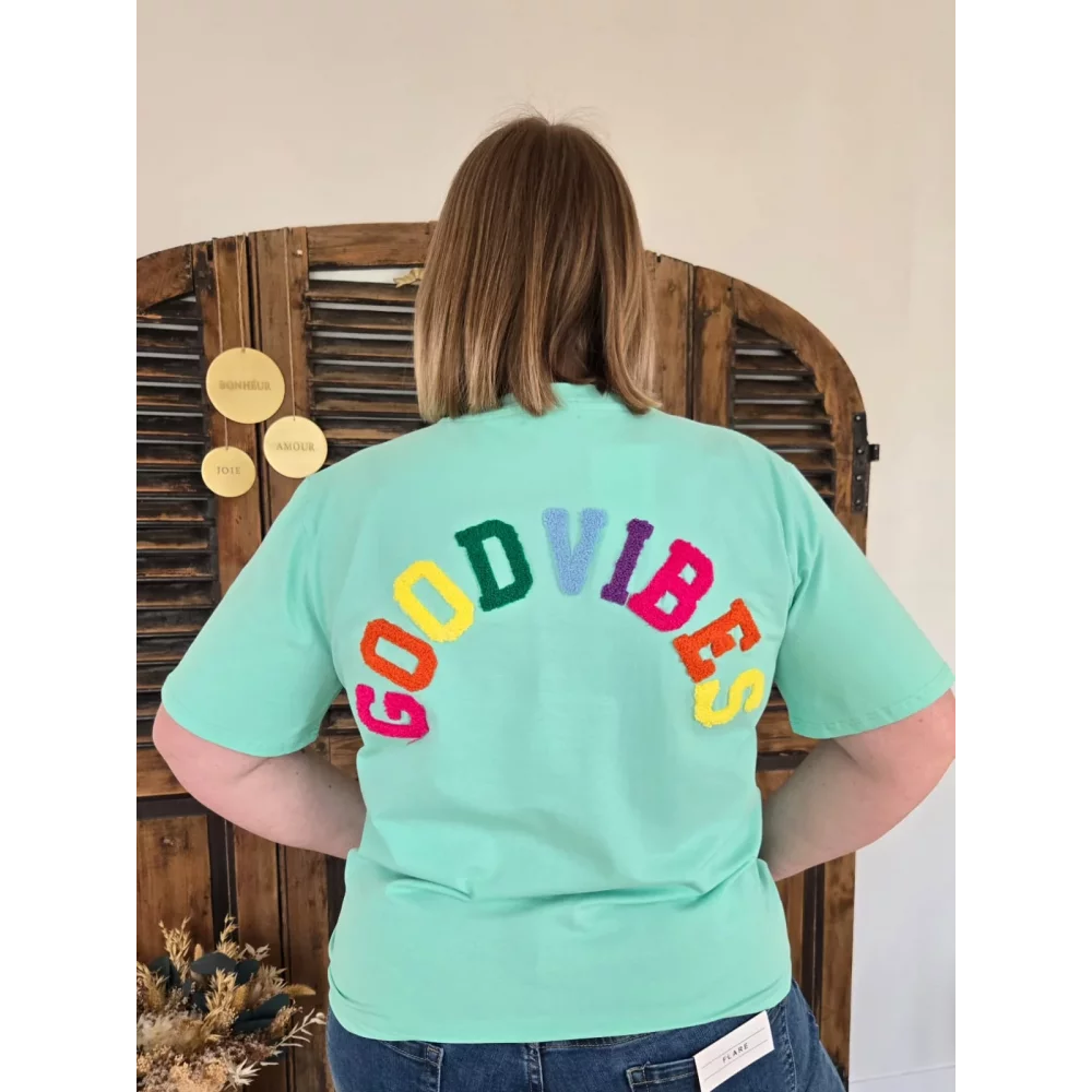 T-shirt Good Vibes vert d'eau col V