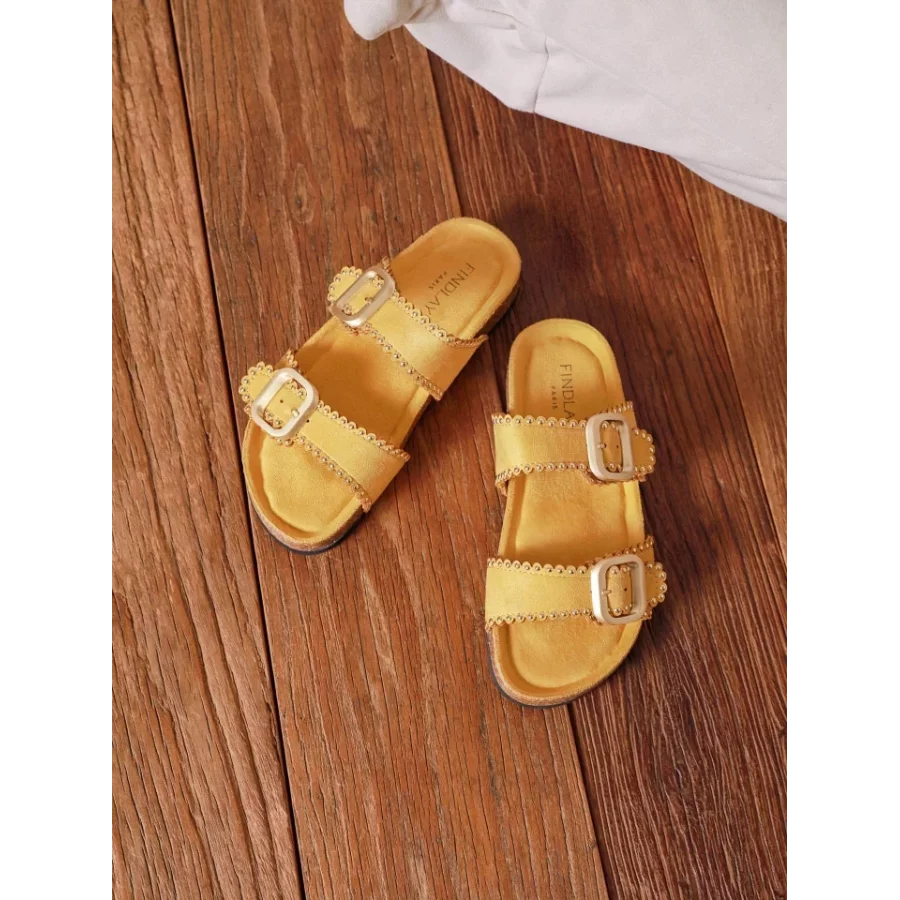 Mules jaune suedine et details dorés