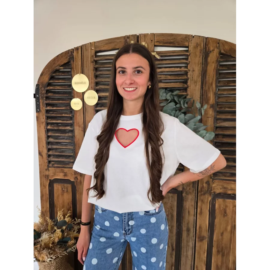 T-shirt blanc coeur ajouré