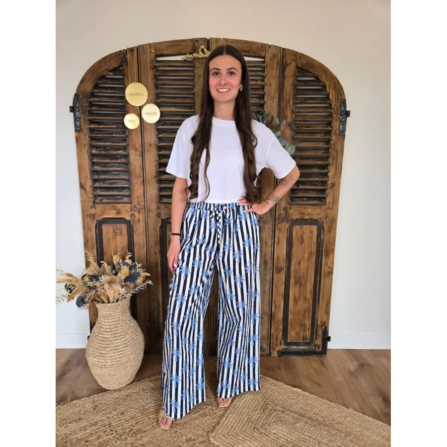 Pantalon fluide en coton bleu rayé et palmiers