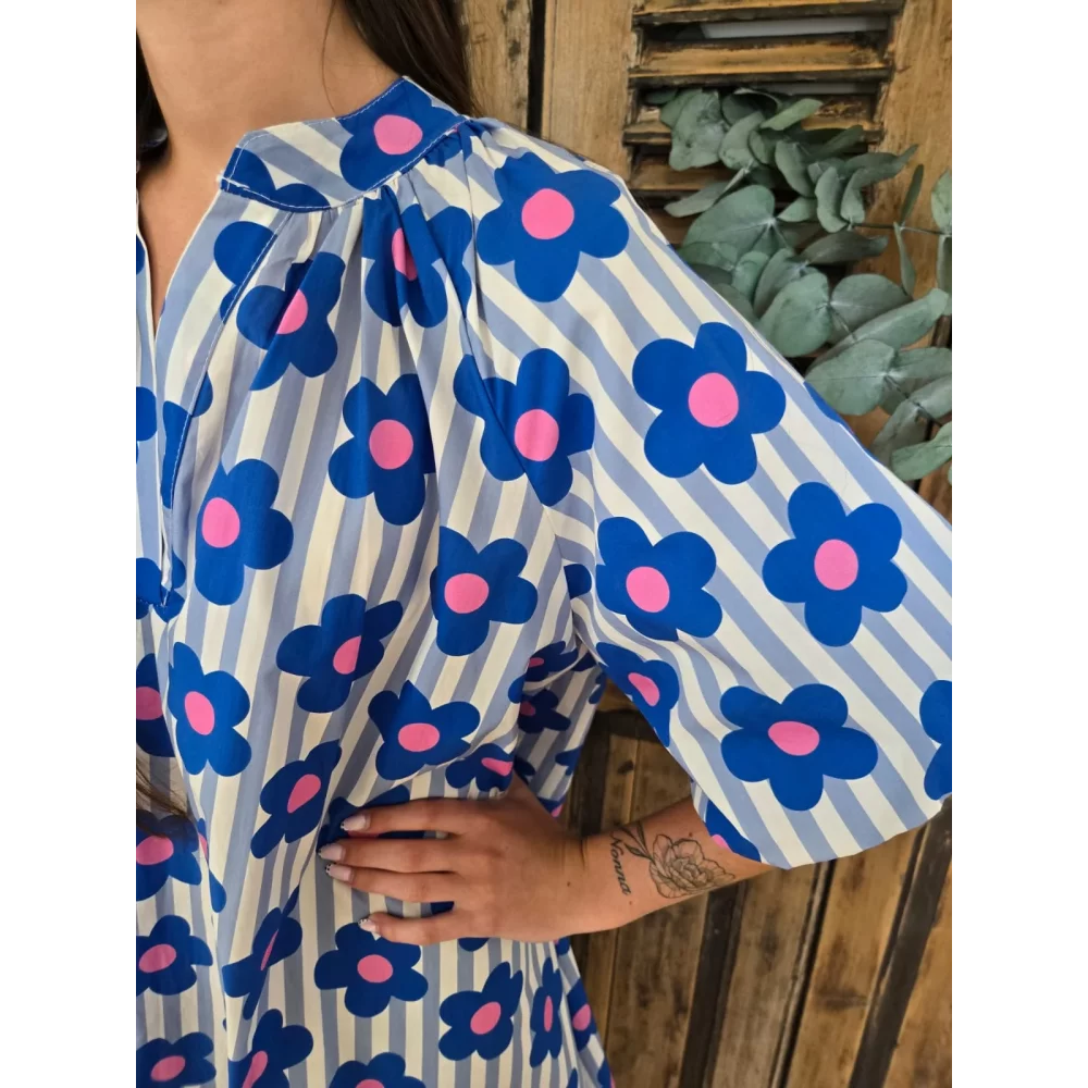 Robe coton rayée bleu et fleurs manches bouffantes