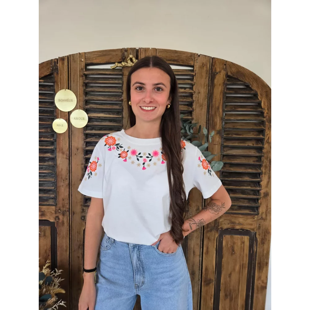 T-shirt Achille blanc fleurs brodées