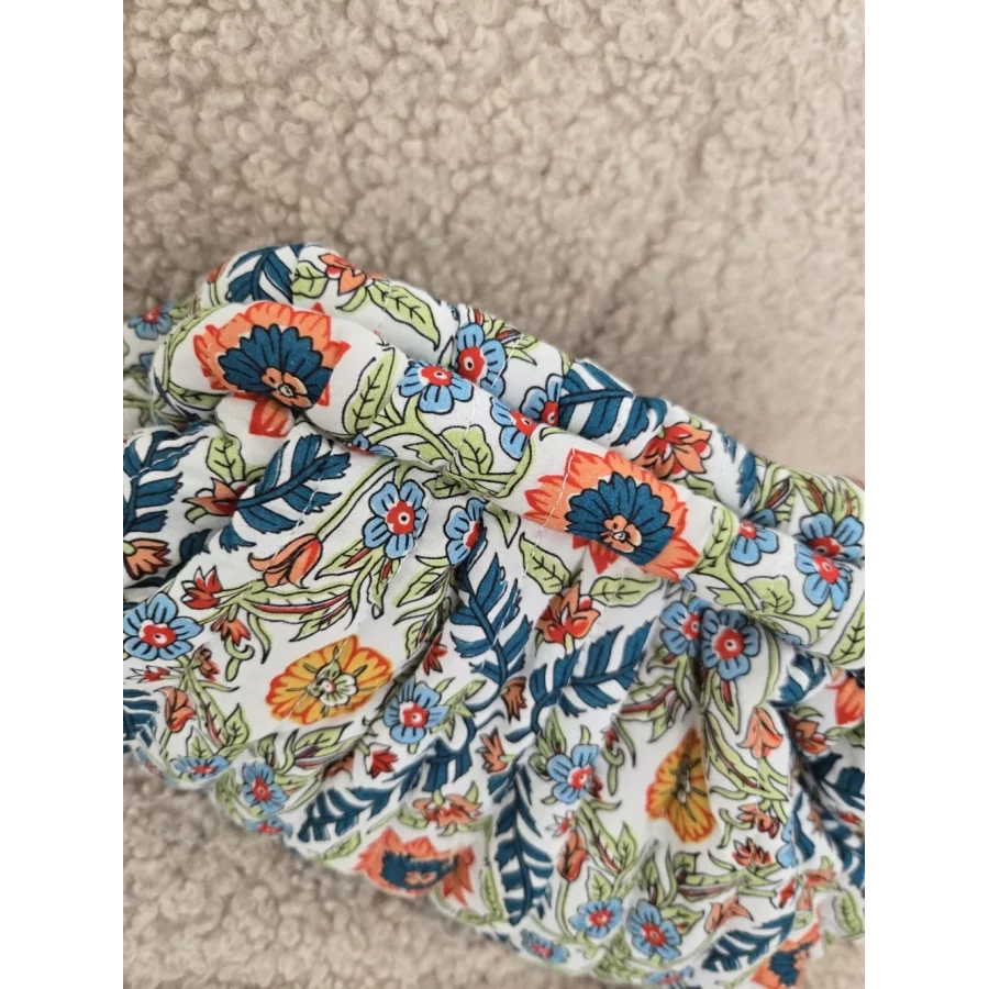 Pochon en tissu ecru et motifs fleurs
