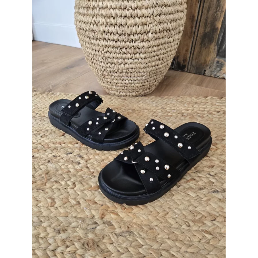 Mules noir suedine et clous argent