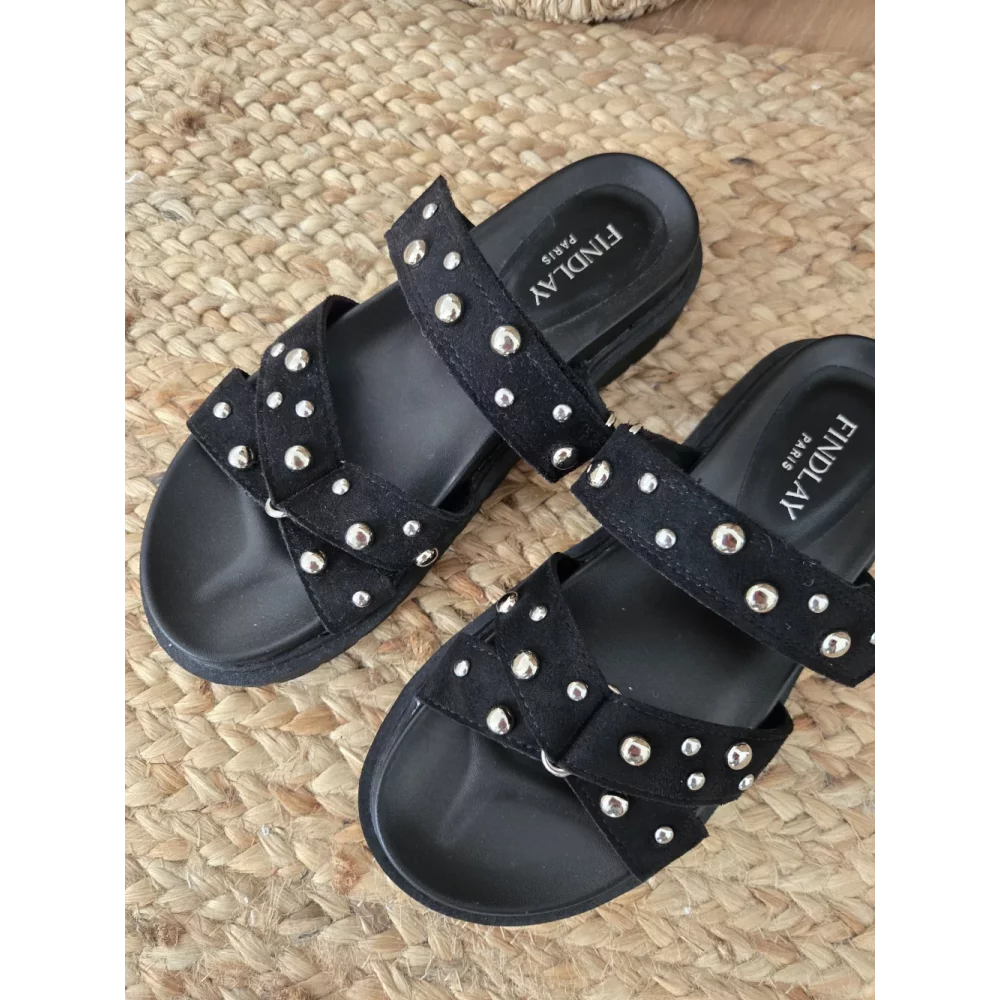 Mules noir suedine et clous argent