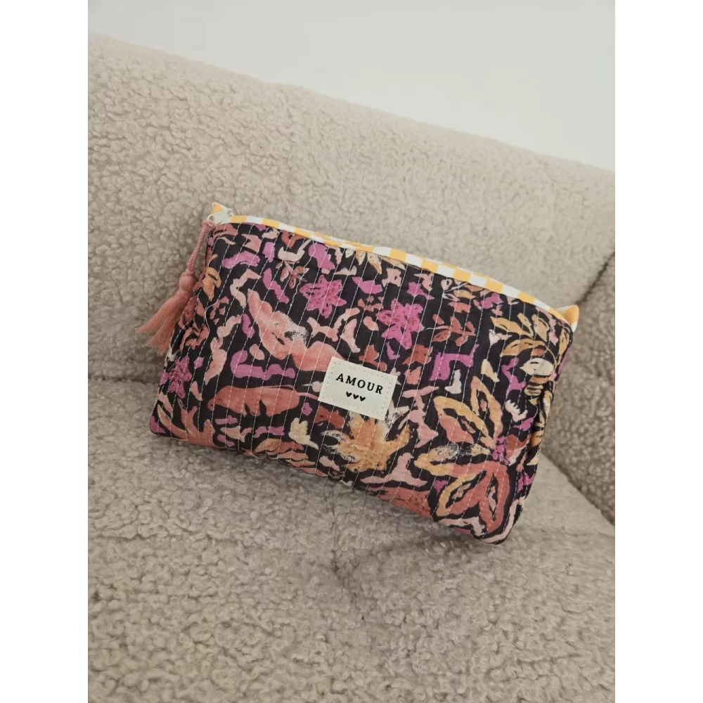 Trousse noir fleurs rose Amour