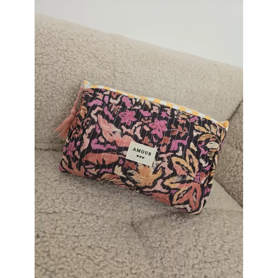 Trousse noir fleurs rose Amour