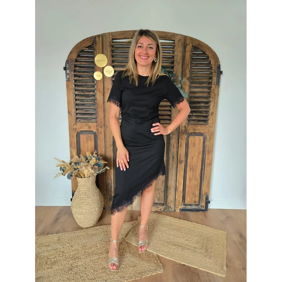 Robe T-shirt Cassandre noir biais dentelle