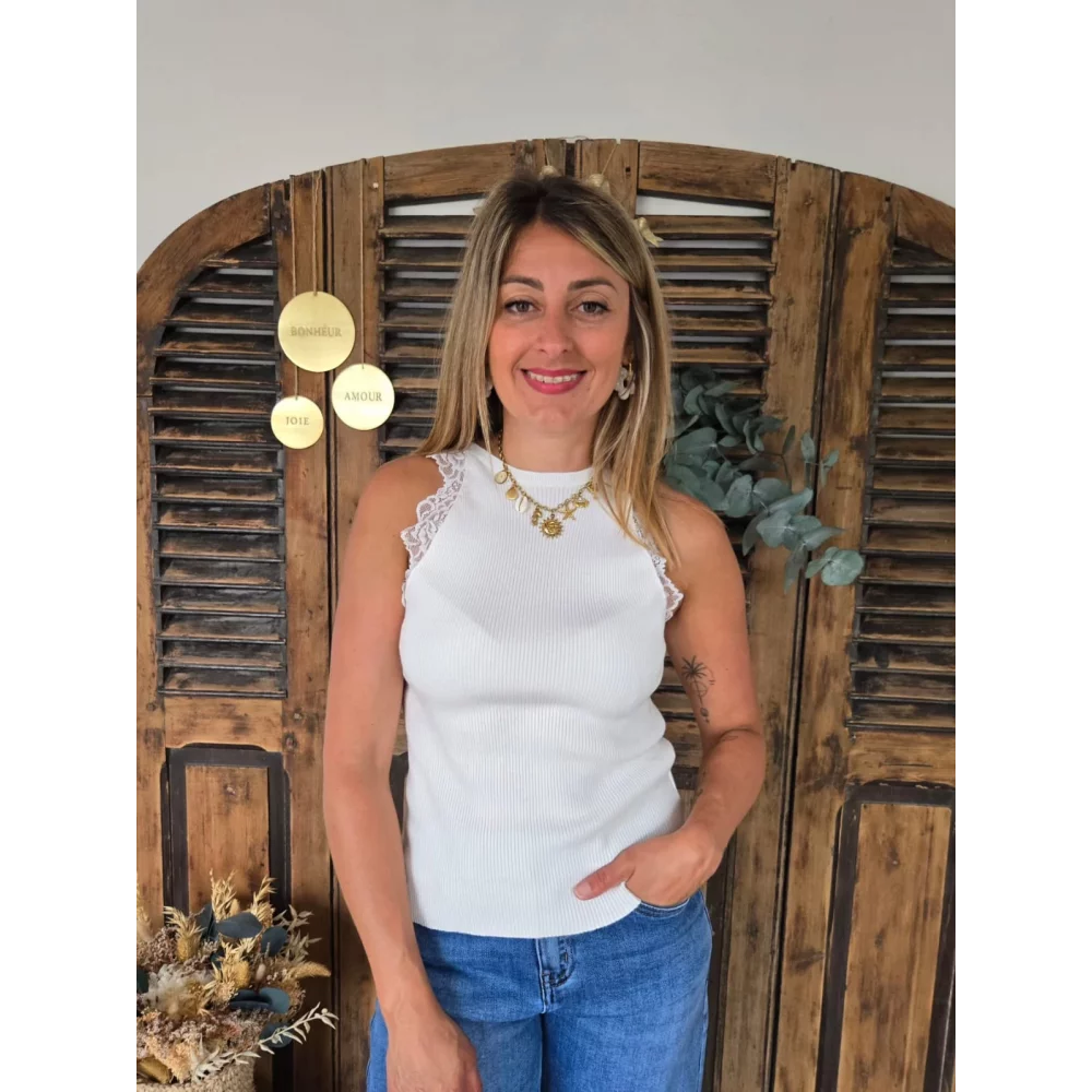 Top Sami blanc maille et dentelle