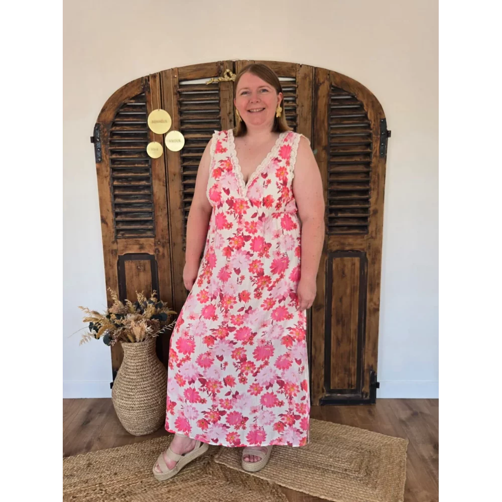 Robe longue Liliane dentelle et fleurs fuchsia