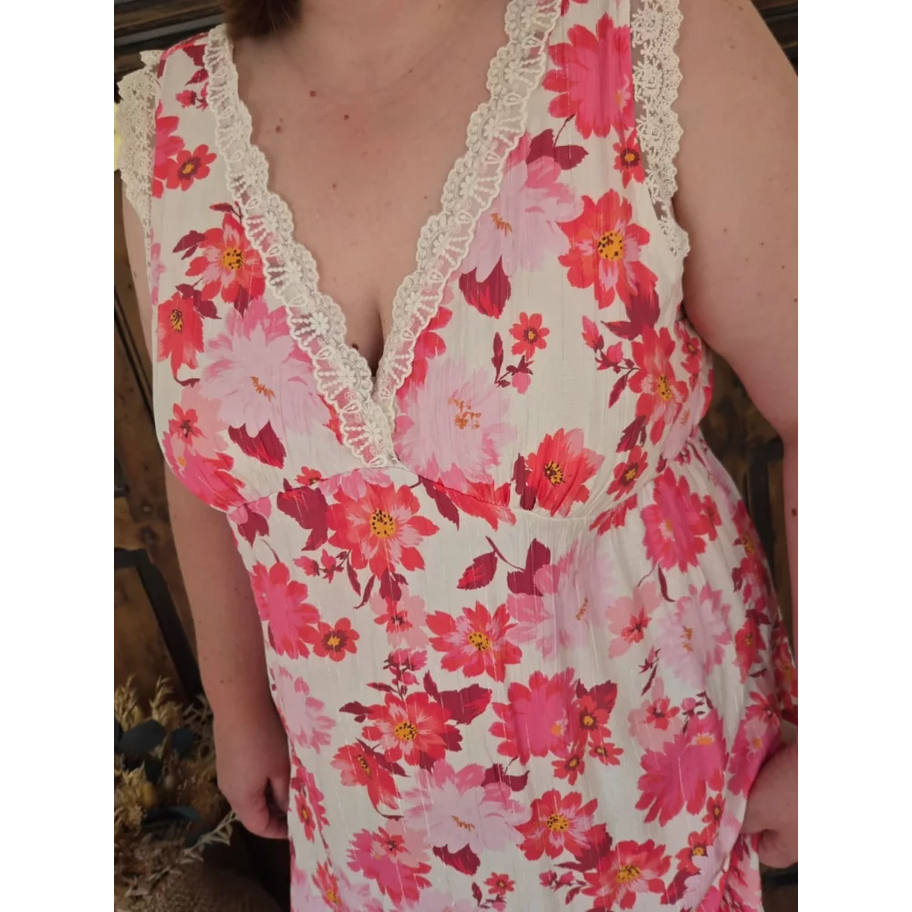 Robe longue Liliane dentelle et fleurs fuchsia
