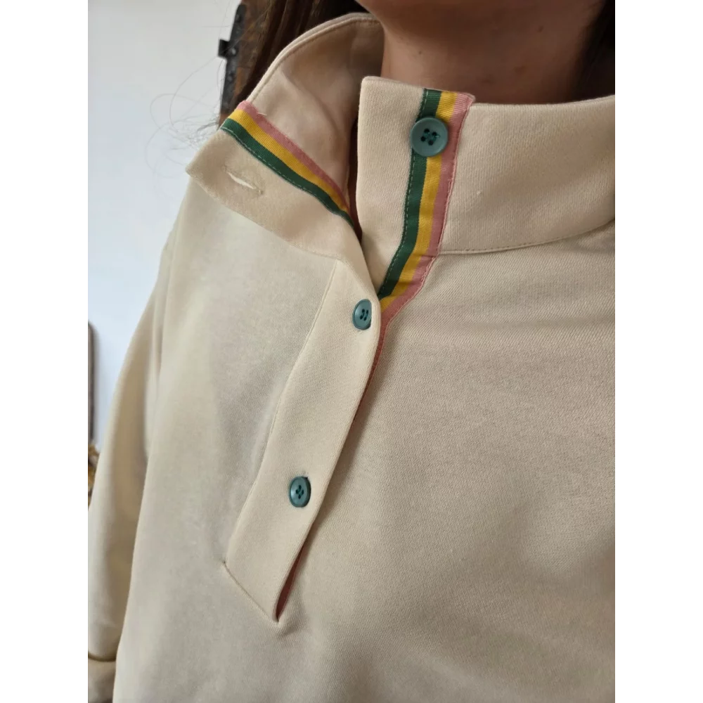 Sweat Dimitri beige biais coloré au col