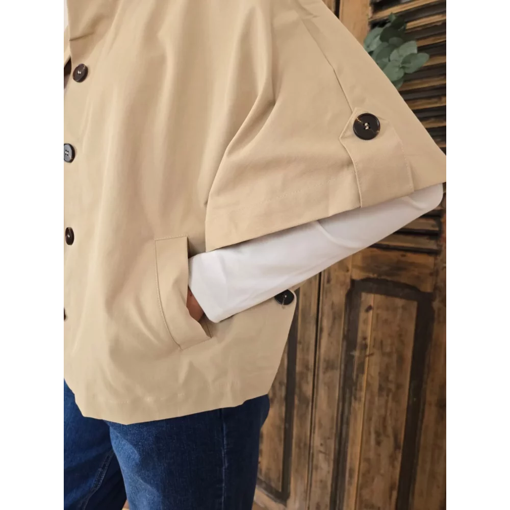 Veste Cape Angele beige col victorien