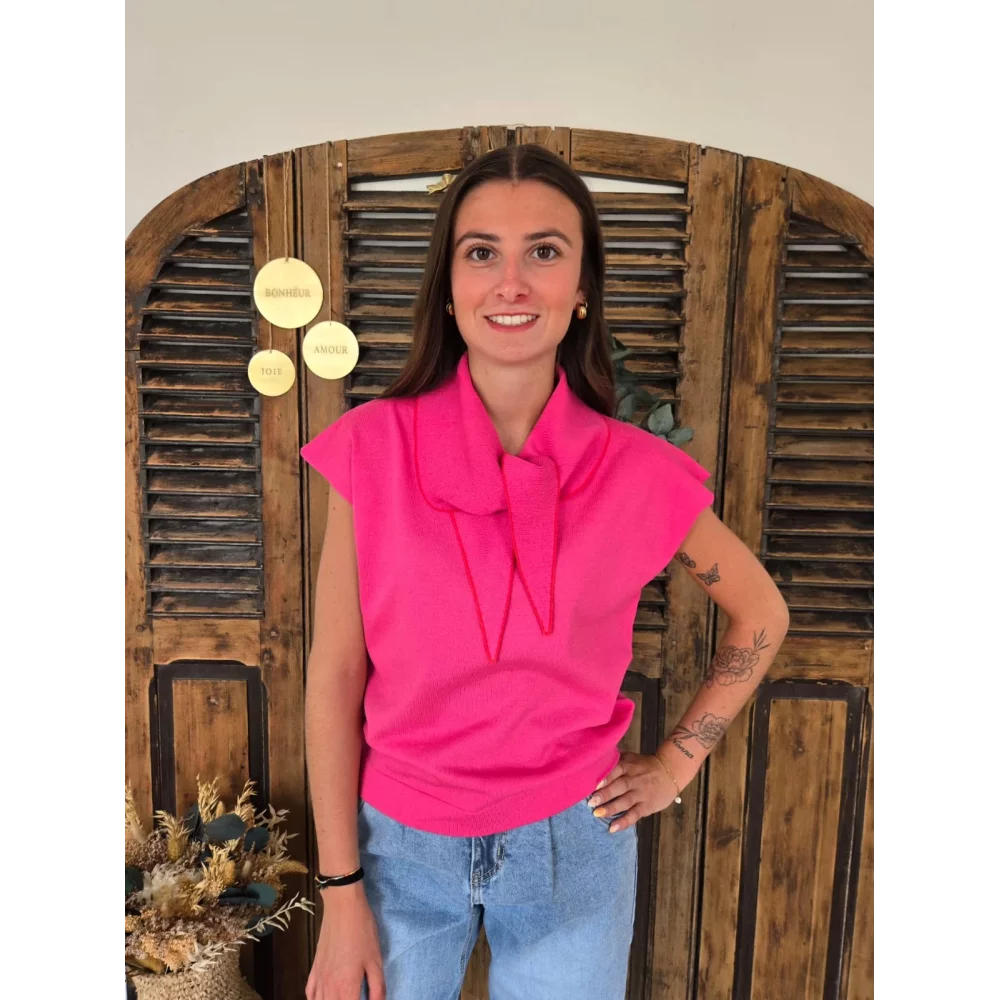 Pull fin Elie en maille fuchsia col à nouer