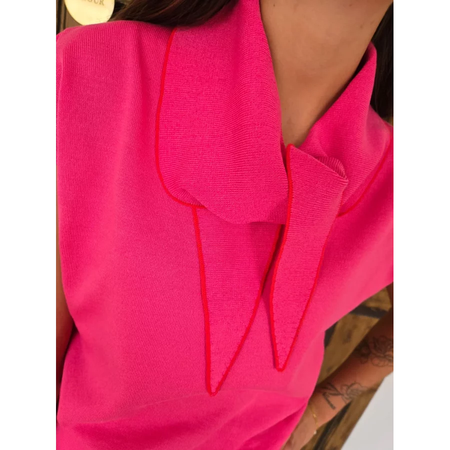 Pull fin Elie en maille fuchsia col à nouer