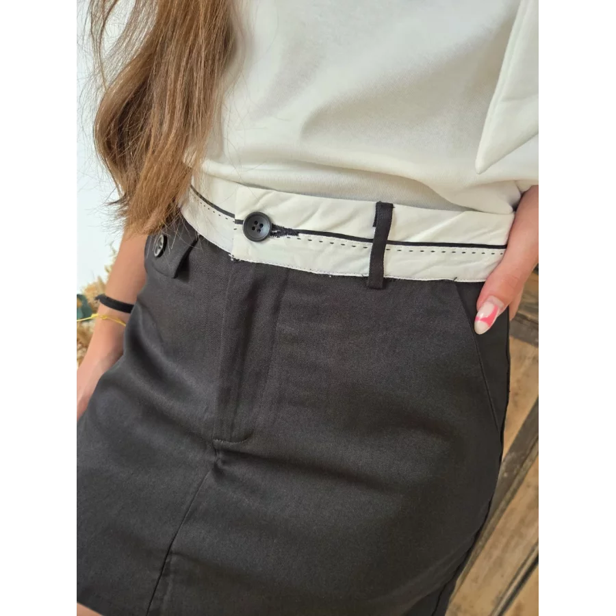Jupe short Alexane noir bande blanche