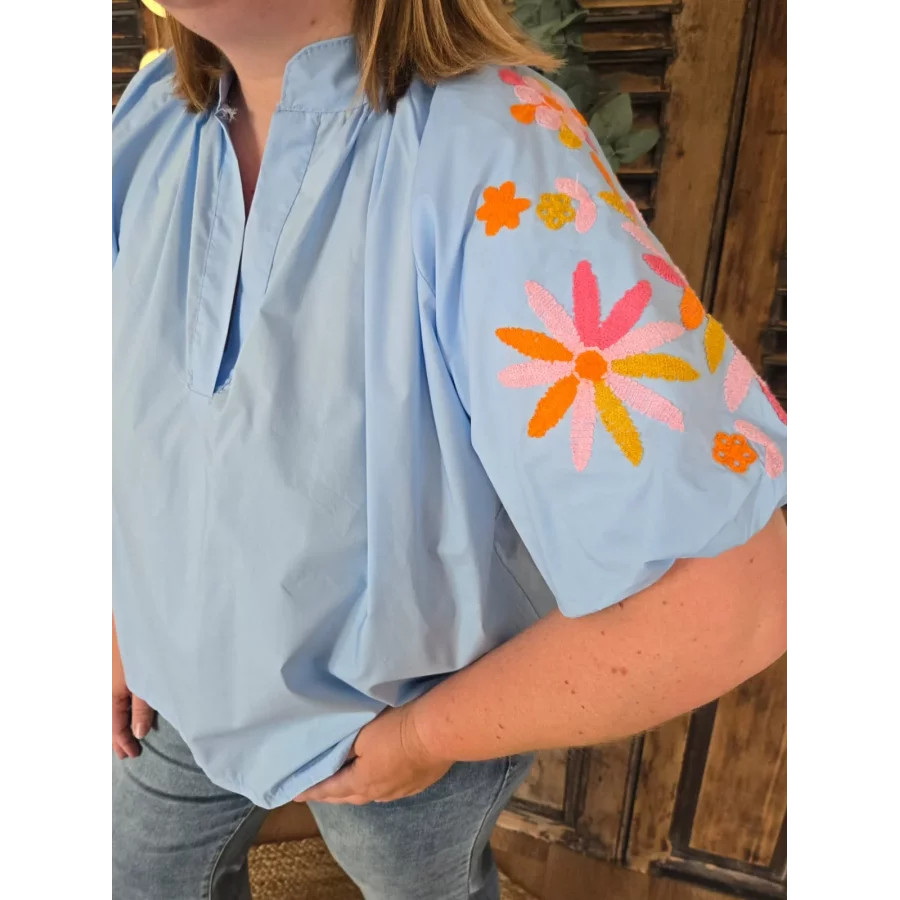 Blouse Oceane bleu manches bouffantes brodées