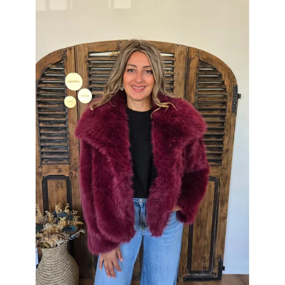 Veste Claudie fourrure bordeaux
