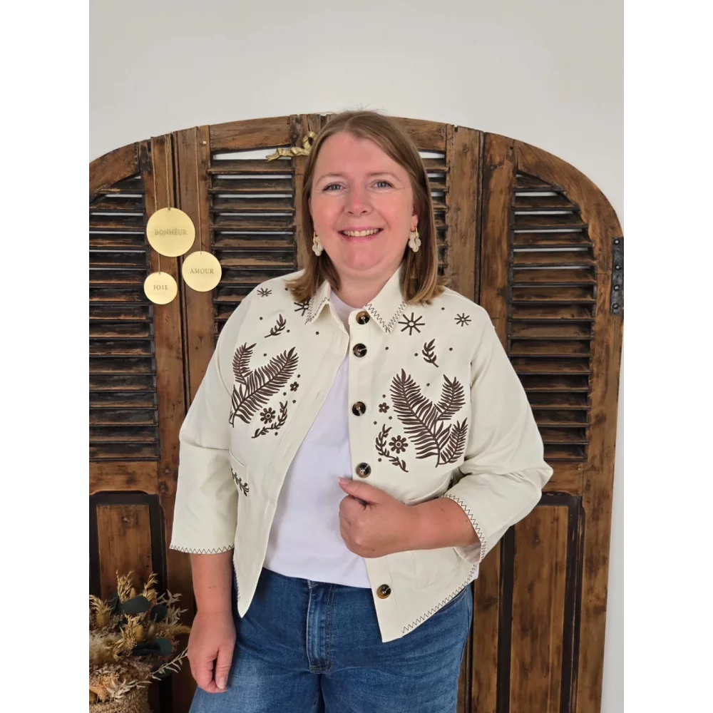 Veste Clea ecru brodée