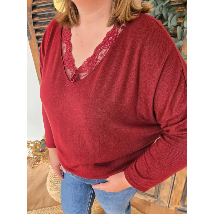 Pull fin Hugo col V dentelle bordeaux