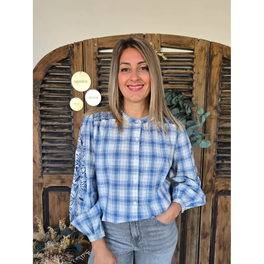 Chemise Domitille carreaux bleu brodée