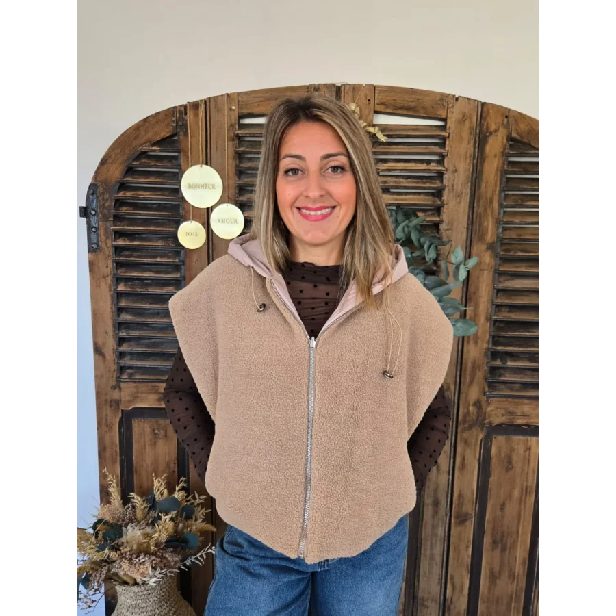 Blouson bouclette camel à capuche