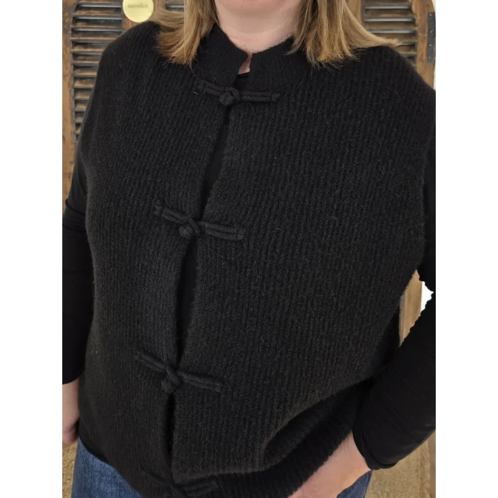 Gilet Yves maille noir boutons chinois