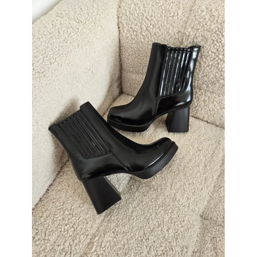 Bottines noir vernies