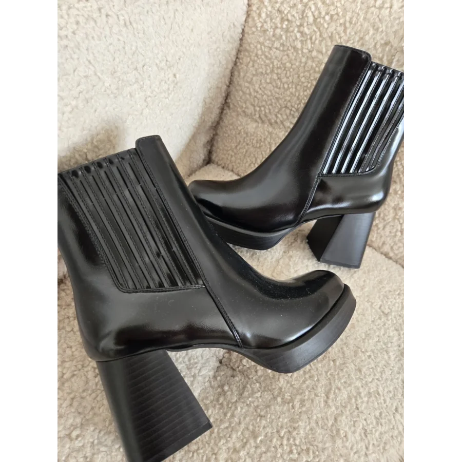 Bottines noir vernies