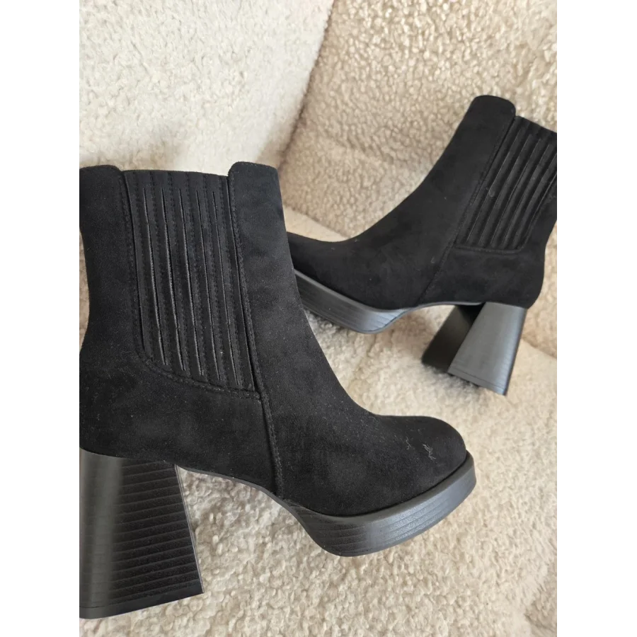 Bottines noir suedine