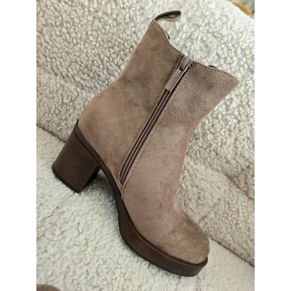 Bottines taupe suedine
