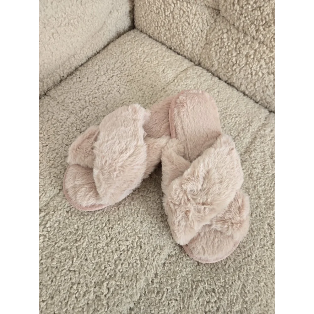 Chaussons fluffy rose