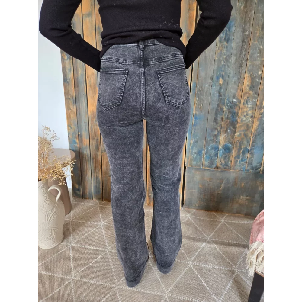 category_name | Elly et Anne