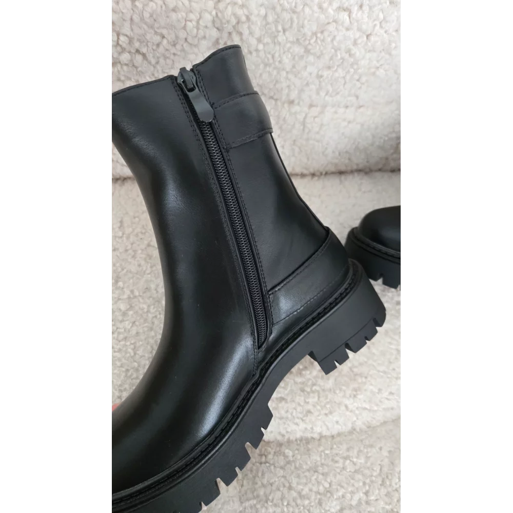 category_name | Elly et Anne