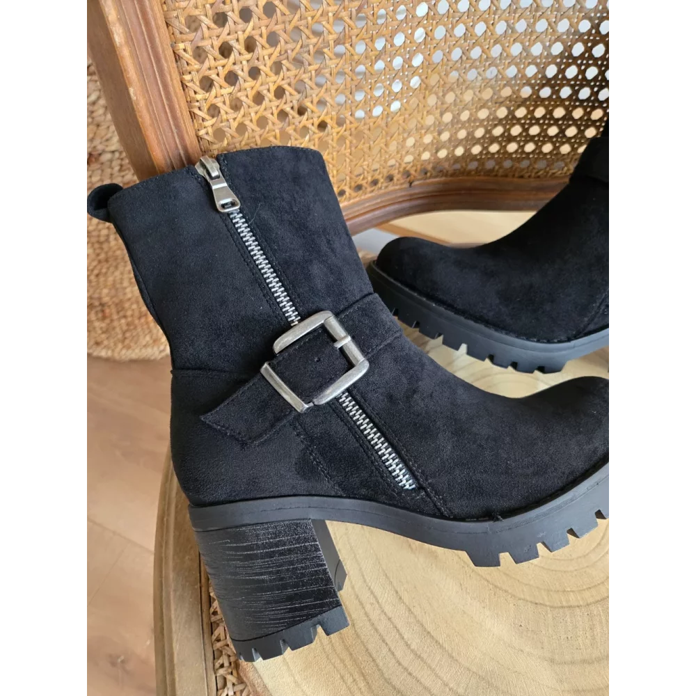 category_name | Elly et Anne