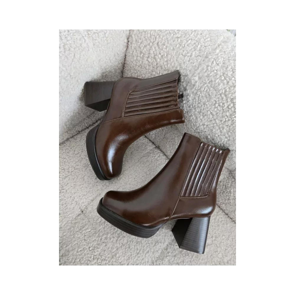 category_name | Elly et Anne