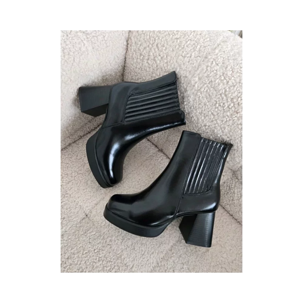 category_name | Elly et Anne