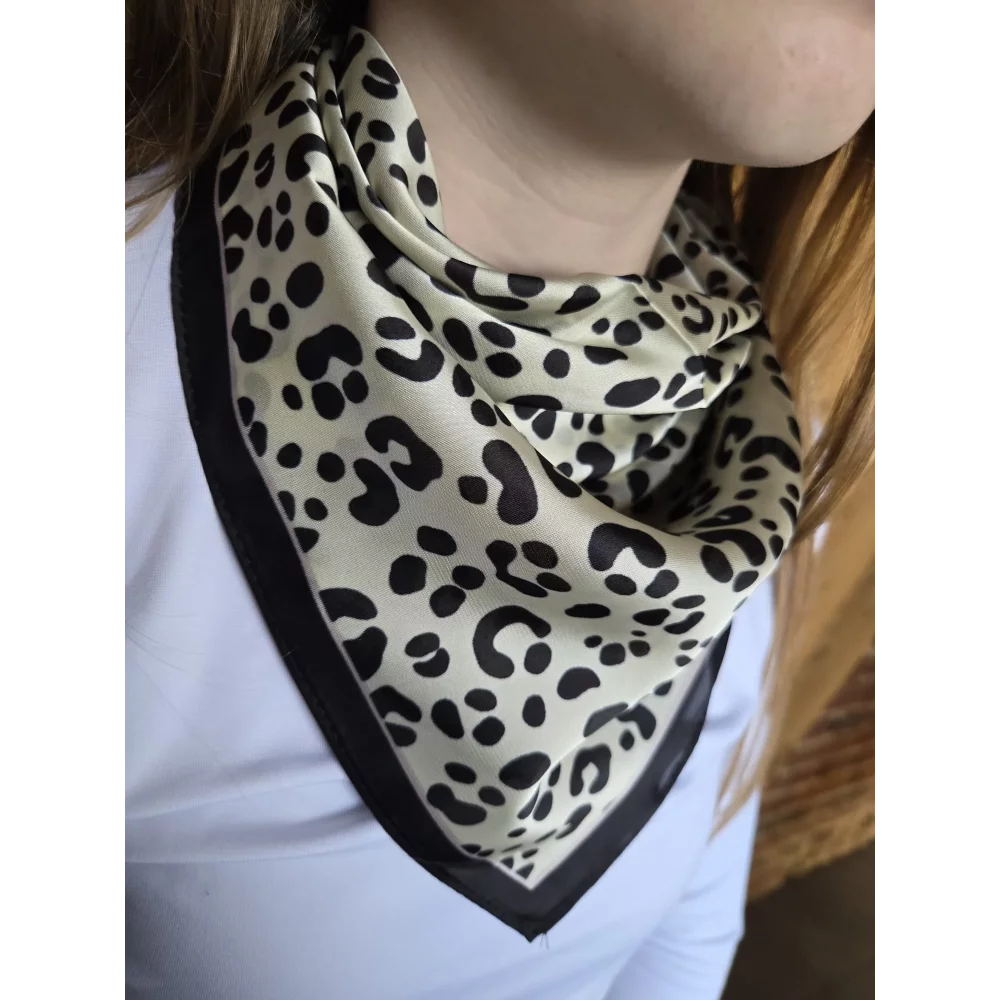 category_name | Elly et Anne