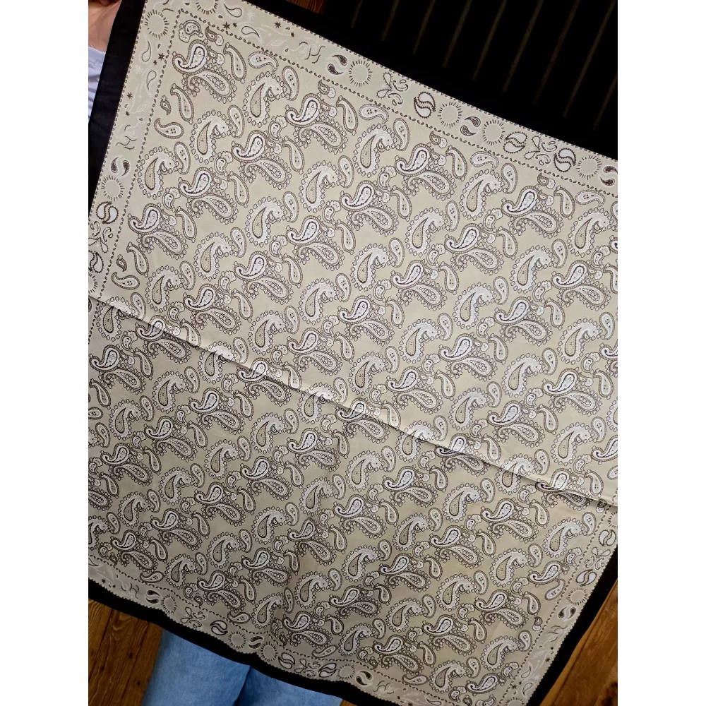 category_name | Elly et Anne