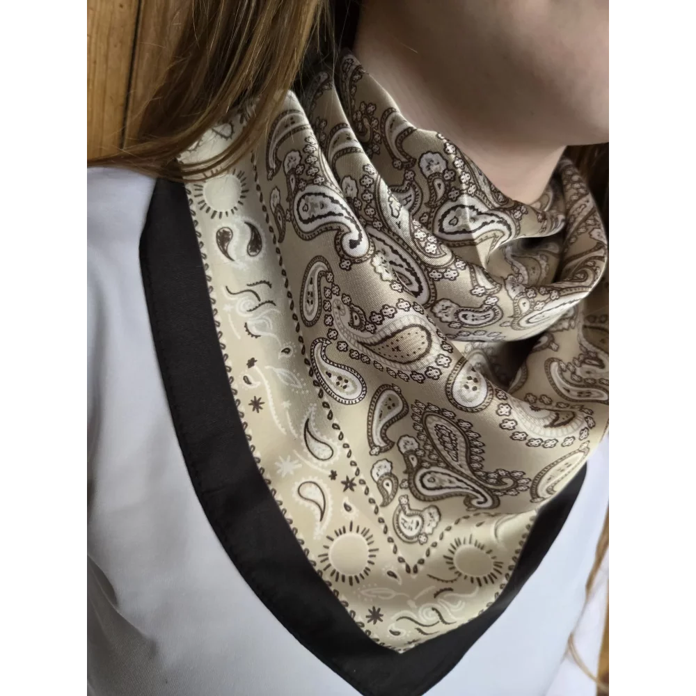 category_name | Elly et Anne