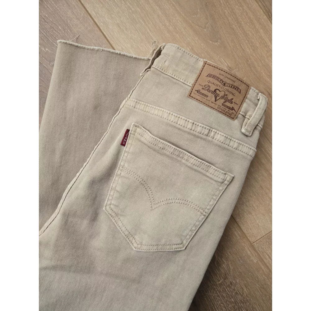 category_name | Elly et Anne