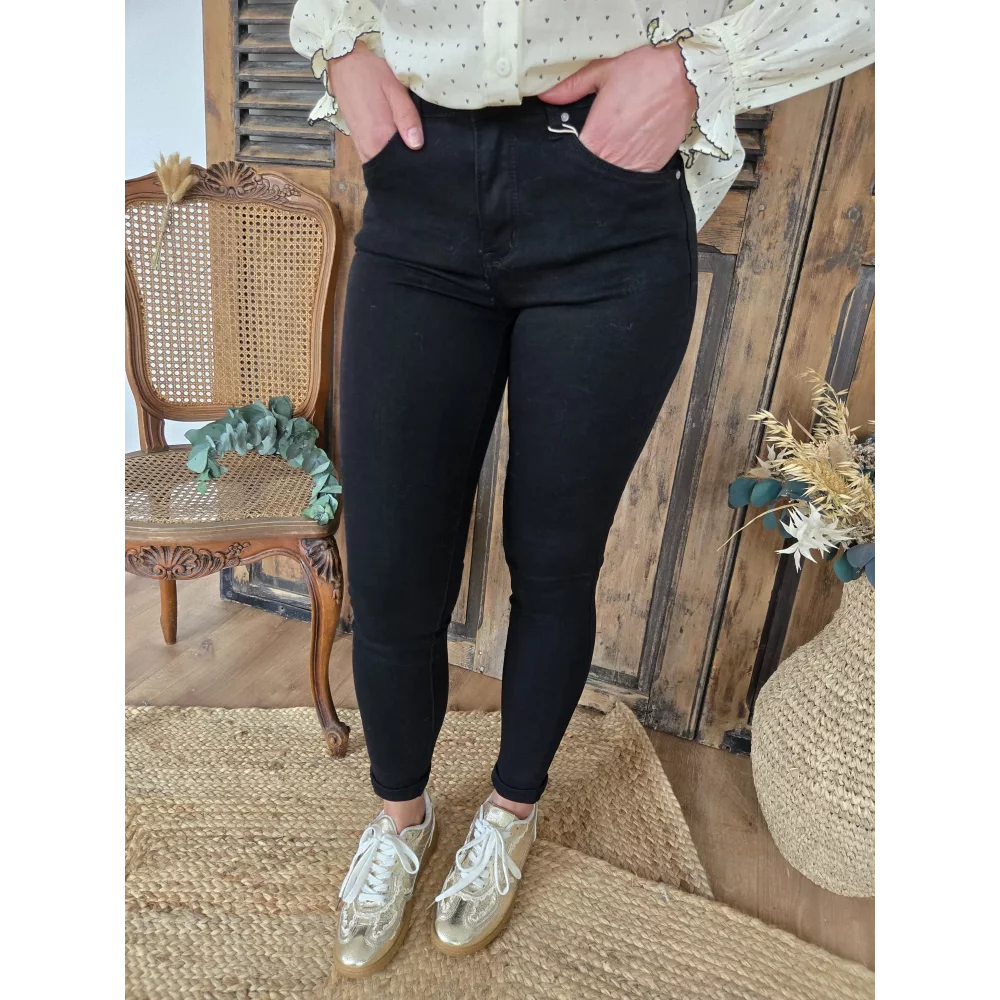 category_name | Elly et Anne